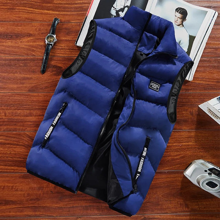 Men's warm sleeveless autumn vest with breathable insulation, ideal for layering on chilly days.







