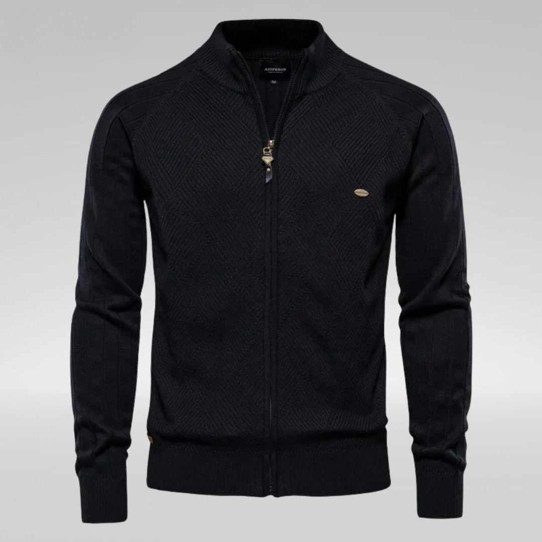 
Men's streetwear-style knitted sweater with bold front lettering, featuring a relaxed fit and ribbed cuffs.