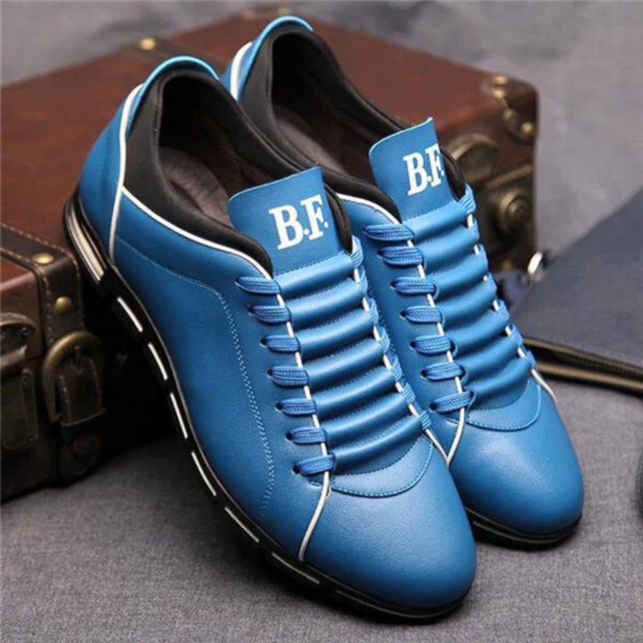 Men’s waterproof chic shoes with stylish design and non-slip sole, ideal for elegant and dry walks on Autumn days.