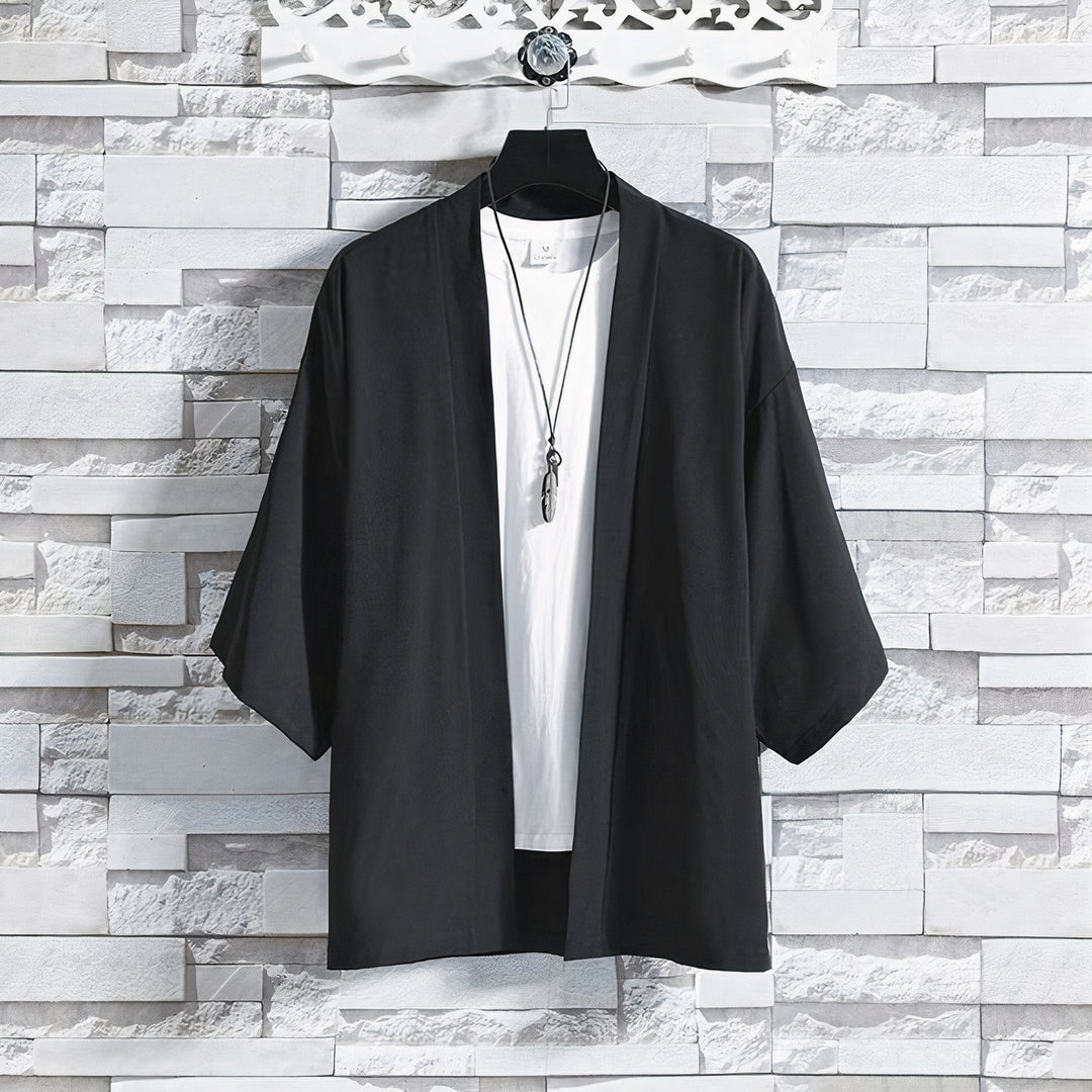 Man wearing a relaxed cardigan, perfect for autumn comfort and stylish everyday layering








