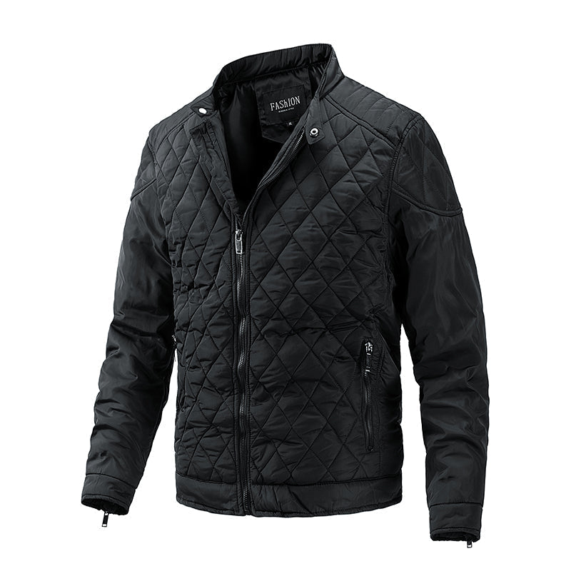 Warm casual jacket with insulated fabric, ideal for autumn days and everyday wear.