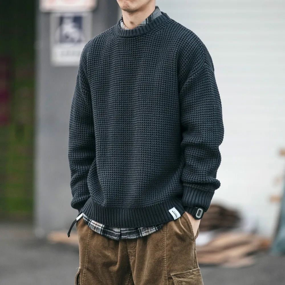 Warm casual sweater for men, perfect for cool autumn days and effortless style.








