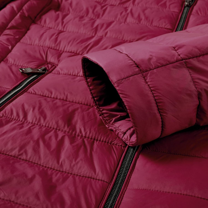 Waterproof men's puffer jacket, designed for warmth and protection on chilly autumn days.
