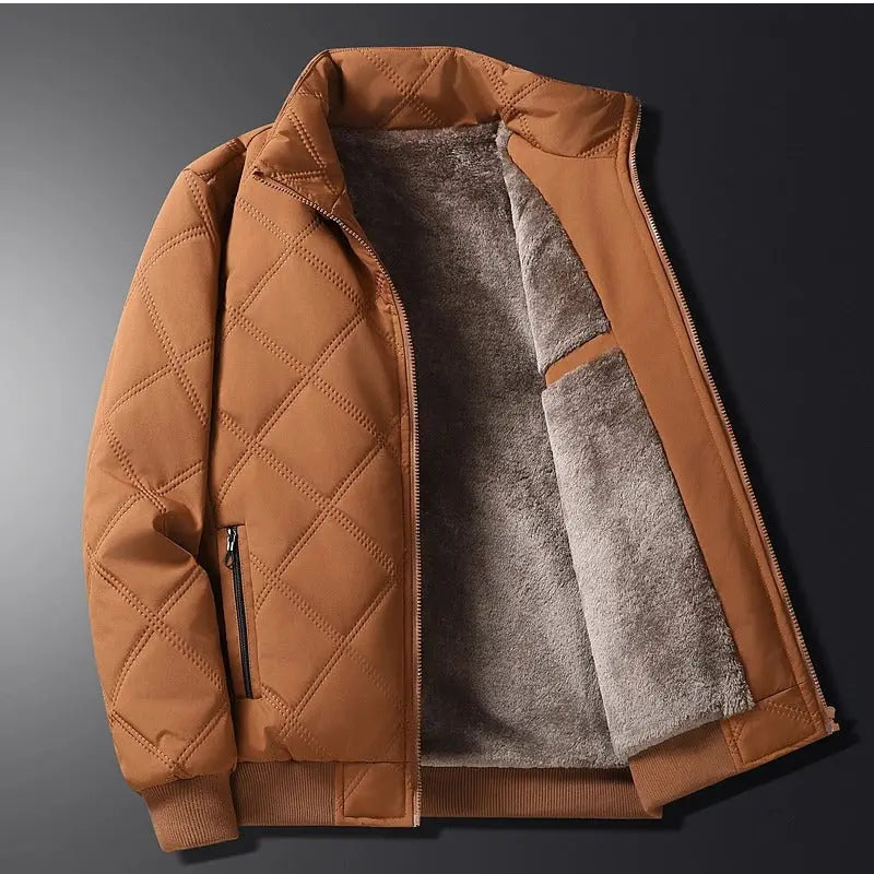 Windproof elegant men’s jacket designed for autumn fashion and urban style with a lightweight fit.